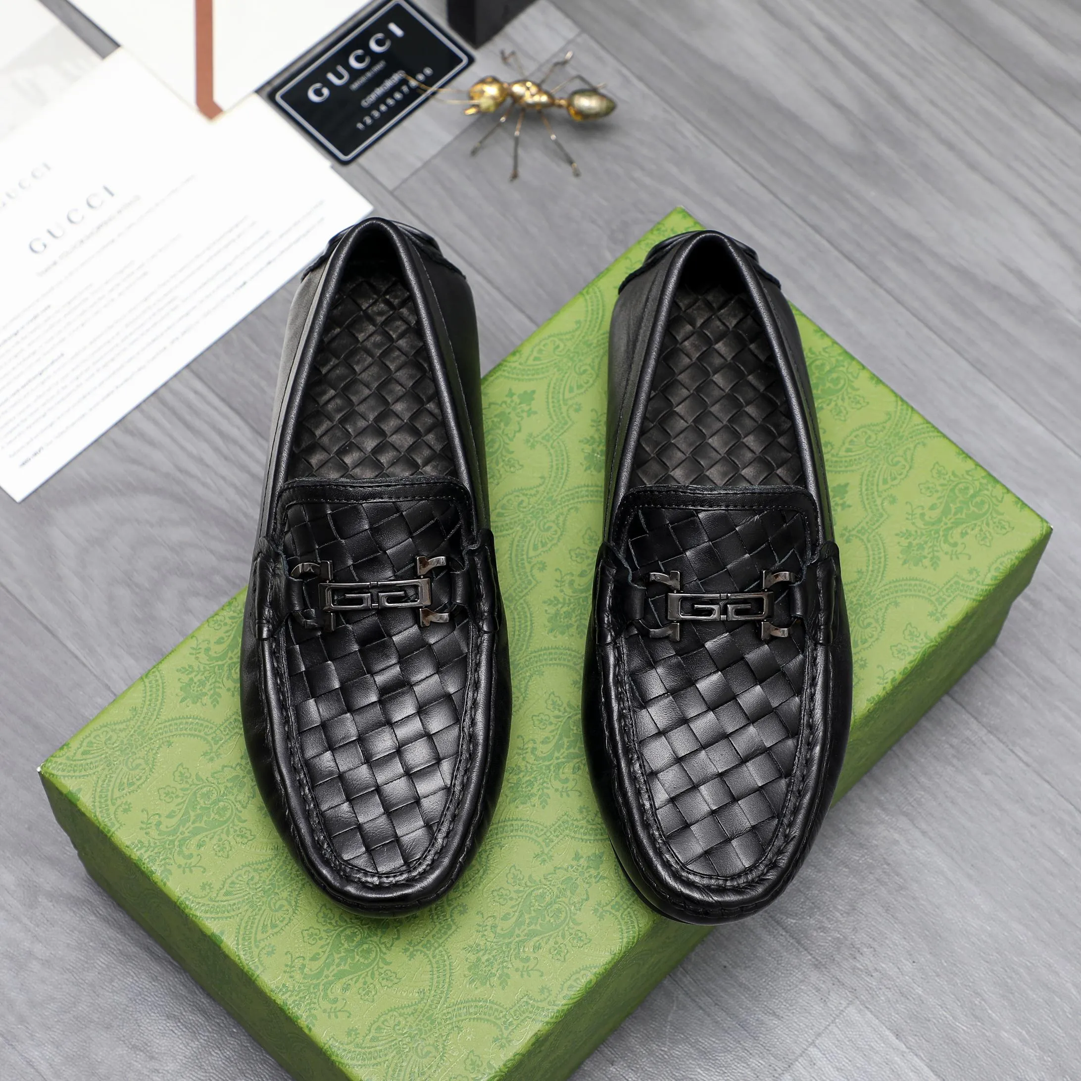 Men's shoes 💰400 Product trademark: GUCCI "Gucci" casual slip-on shoes Regular size: 38-44 (45 is custom-made and non-returnable) Product materials: Selected woven cowhide upper, sheepskin lining, rubber outsole